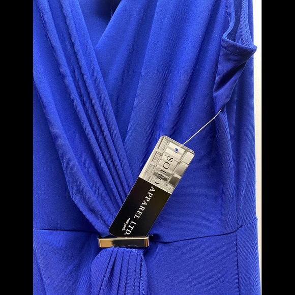 Blue Dress - Picture 2 of 4